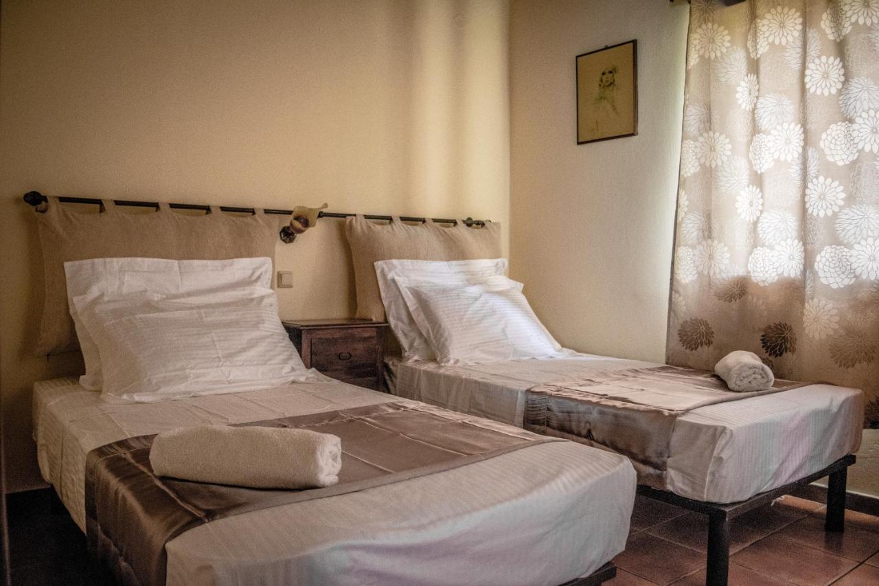 Niriides Villas Old Listing 헐소니소스 외부 사진