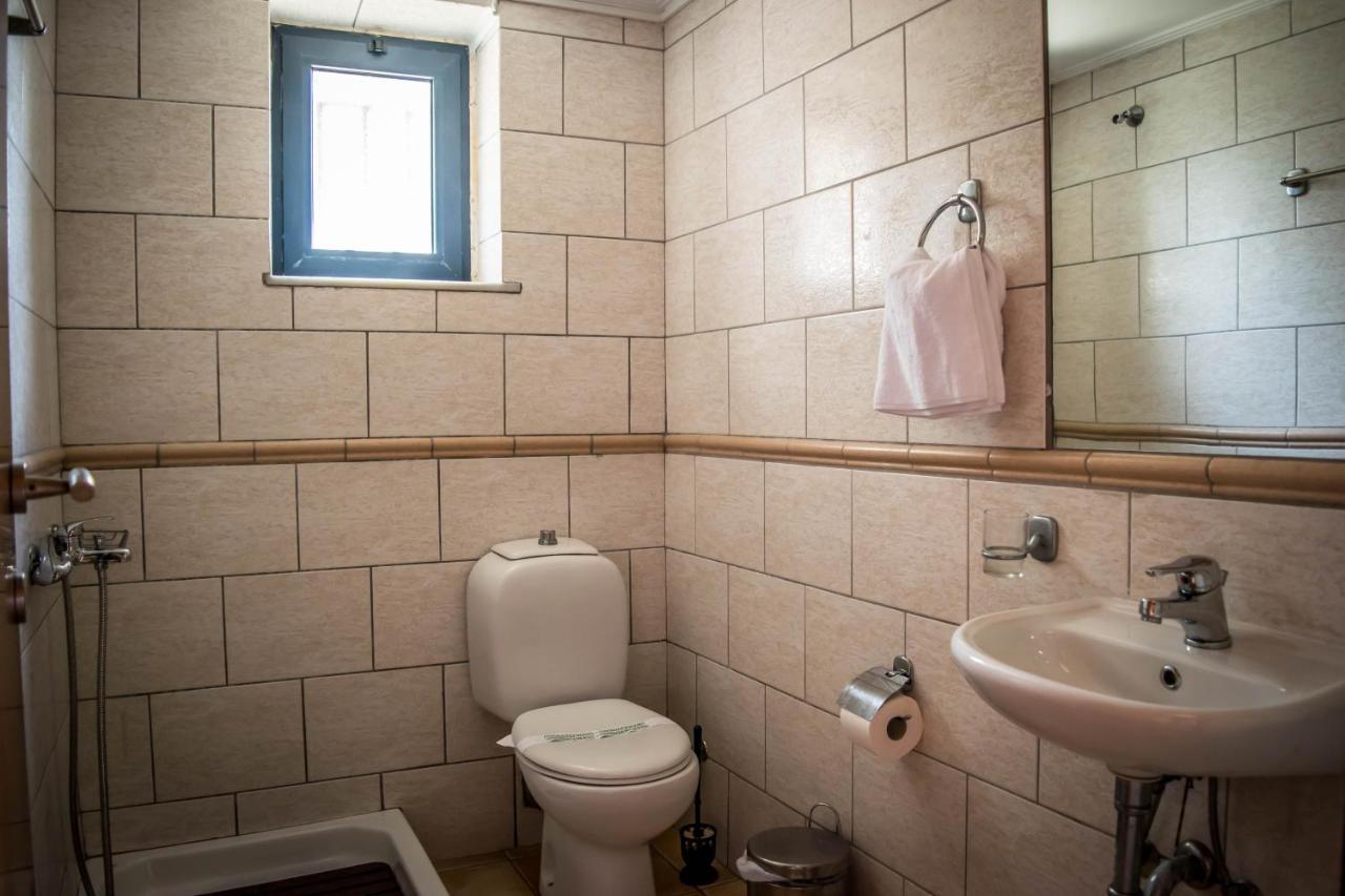Niriides Villas Old Listing 헐소니소스 외부 사진