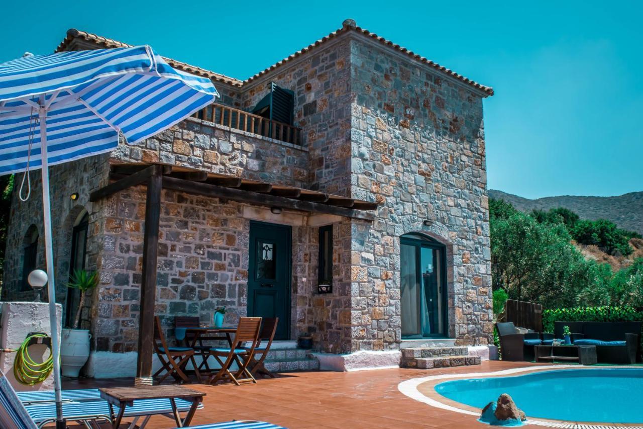Niriides Villas Old Listing 헐소니소스 외부 사진