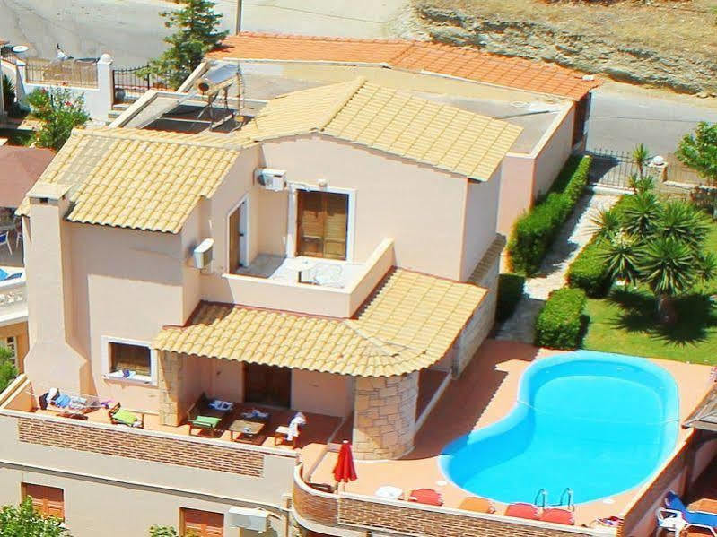 Niriides Villas Old Listing 헐소니소스 외부 사진