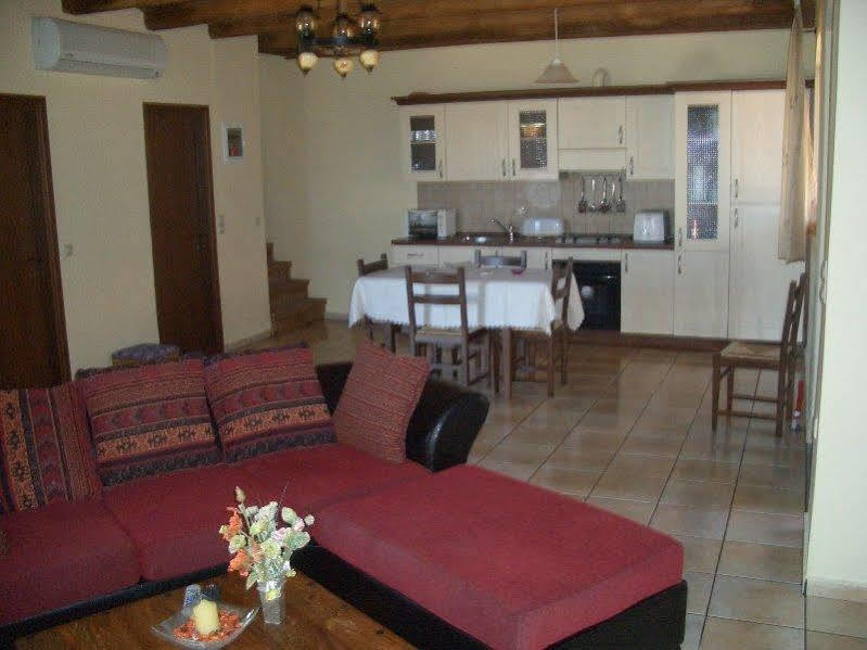 Niriides Villas Old Listing 헐소니소스 외부 사진